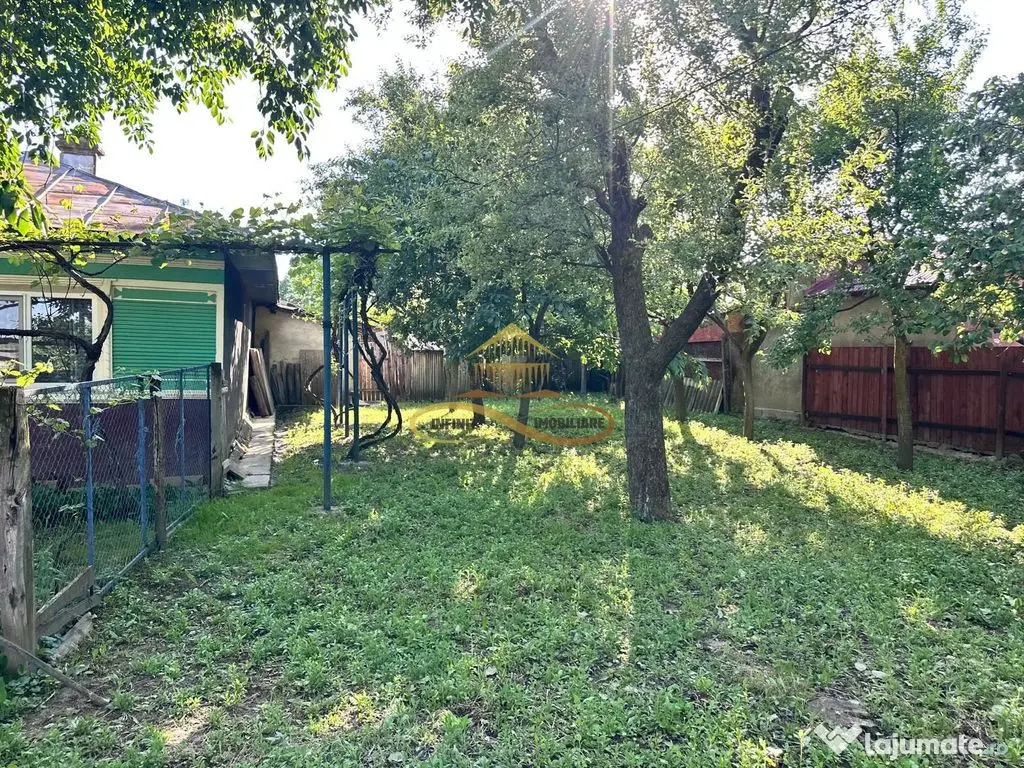 Casa batraneasca de vanzare in Filipesti Bacau