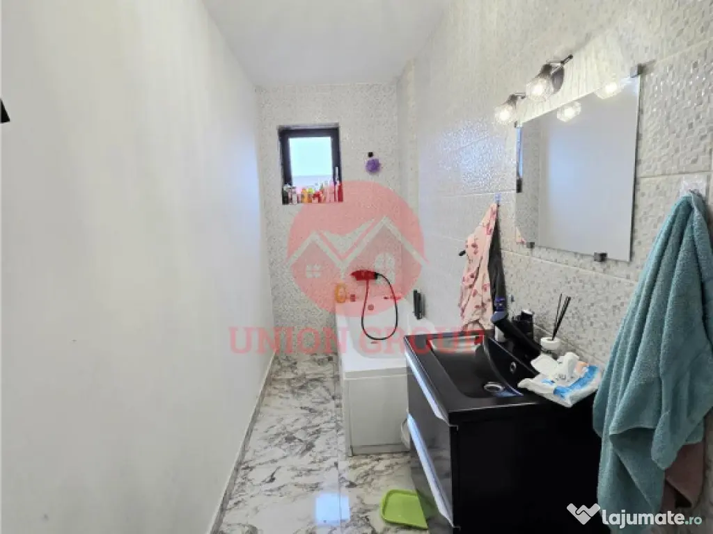 Apartament 3 Camere, Decomandat, Palazu Mare