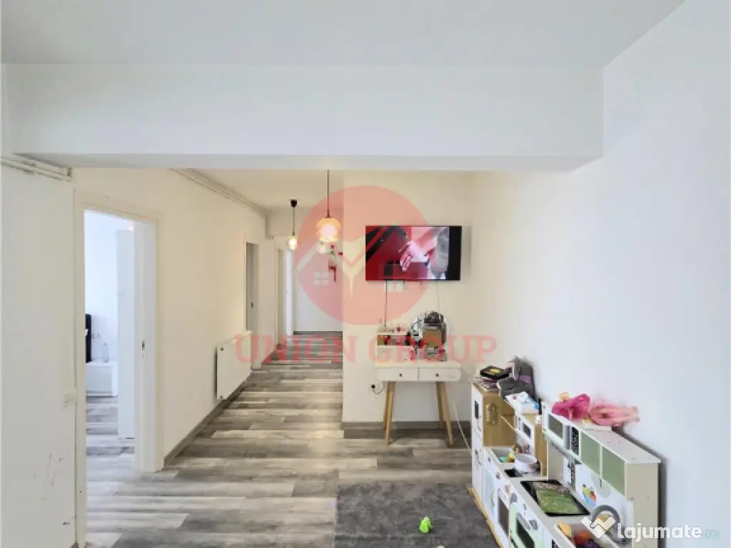 Apartament 3 Camere, Decomandat, Palazu Mare