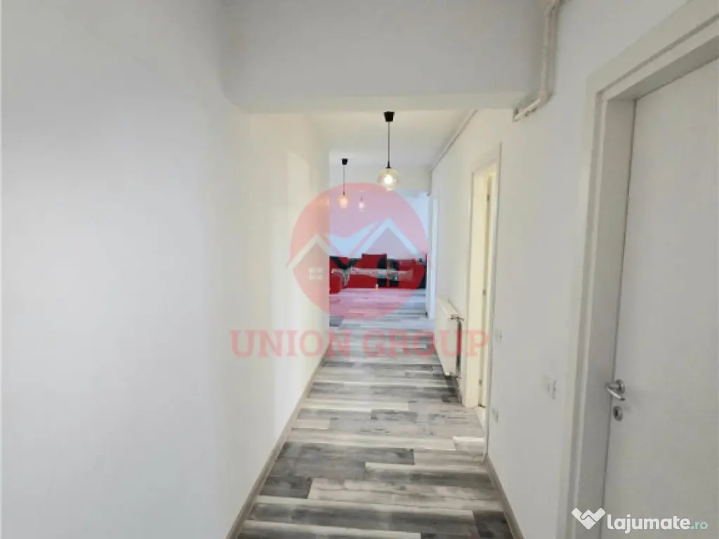 Apartament 3 Camere, Decomandat, Palazu Mare