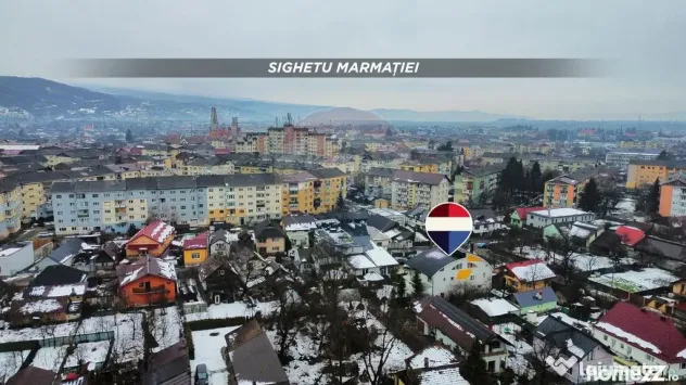 Casă / Vilă cu 10 camere de vânzare în SIGHETUL MARMA...