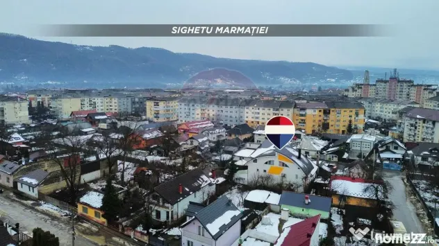 Casă / Vilă cu 10 camere de vânzare în SIGHETUL MARMA...