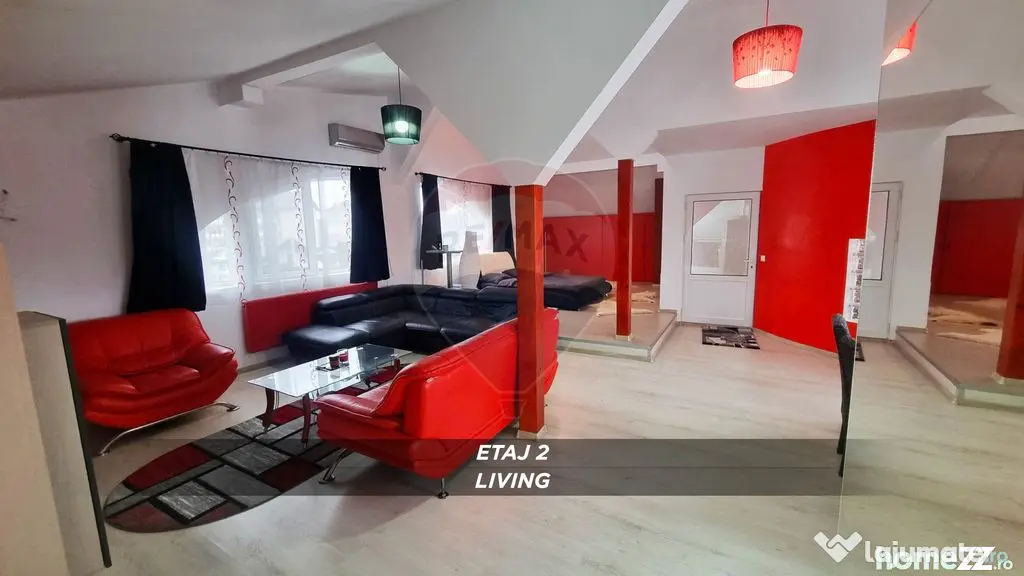 Casă / Vilă cu 10 camere de vânzare în SIGHETUL MARMA...