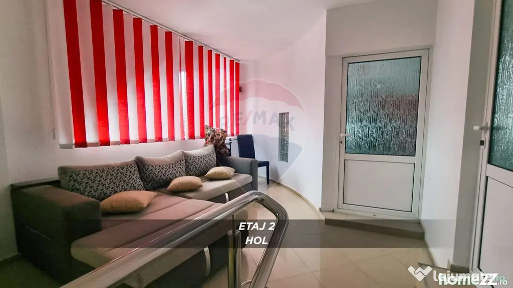 Casă / Vilă cu 10 camere de vânzare în SIGHETUL MARMA...