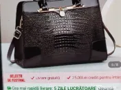 Doua genti de dama, una culoare negru si cealalta rosu burgundy 