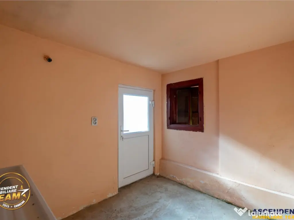 FILM! De casa traditionala, cu dependinte si facilitati, in