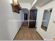 Apartament 3 camere zona Casa de Cultura