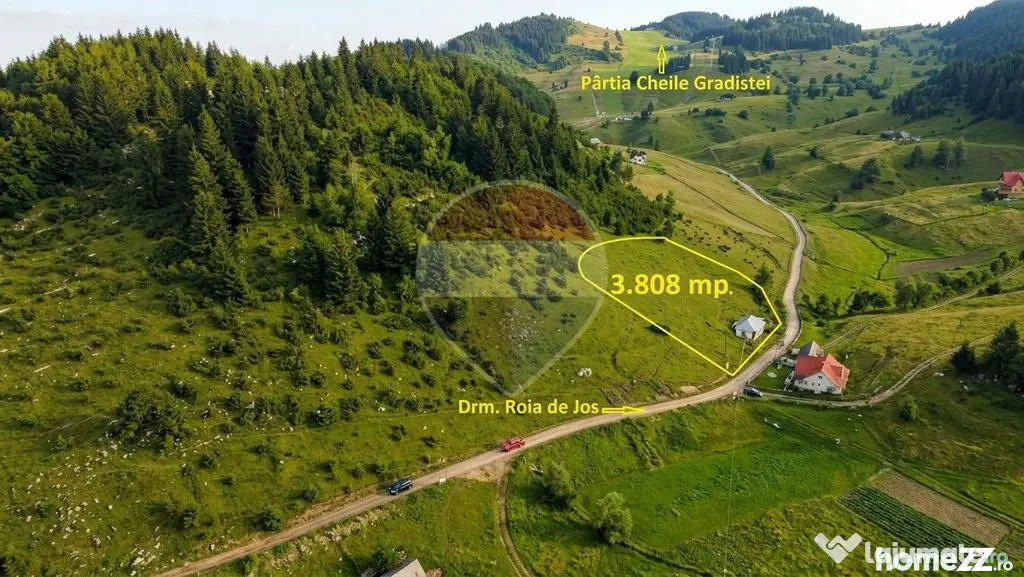 Teren 3808mp+Casă Fundata, Brașov - Cheile Grădiștei - Drum asfaltat - Fundata (Brasov)