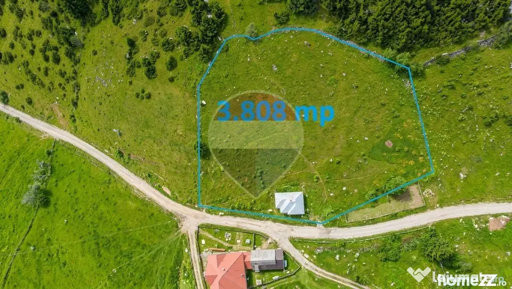 Teren 3808mp+Casă Fundata, Brașov - Cheile Grădiștei - Drum asfaltat - Fundata (Brasov)
