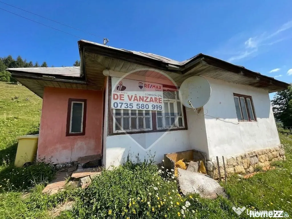 Teren 3808mp+Casă Fundata, Brașov - Cheile Grădiștei - Drum asfaltat - Fundata (Brasov)