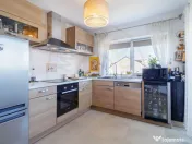 Clădire modernă, versatilă, cu terasă panoramică – lo 