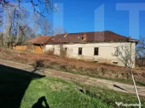 Casa de vanzare, necesita revonare, 200 mp+10.000 mp teren -