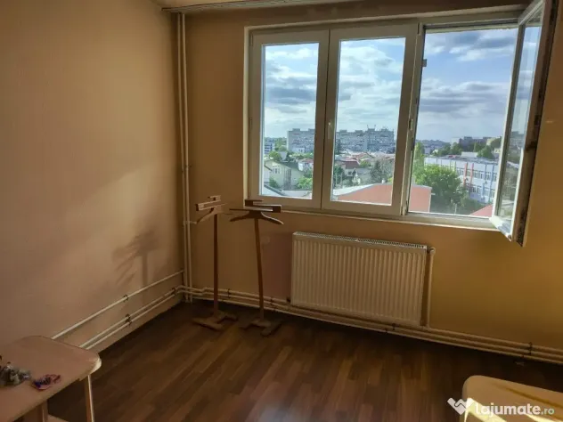 Apartament 3 camere, centrala termica, Bdul.Alexandru Obregea.Berceni.