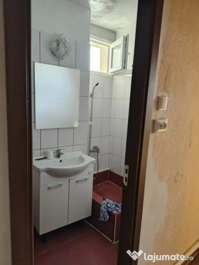 Apartament 3 camere, centrala termica, Bdul.Alexandru Obregea.Berceni.