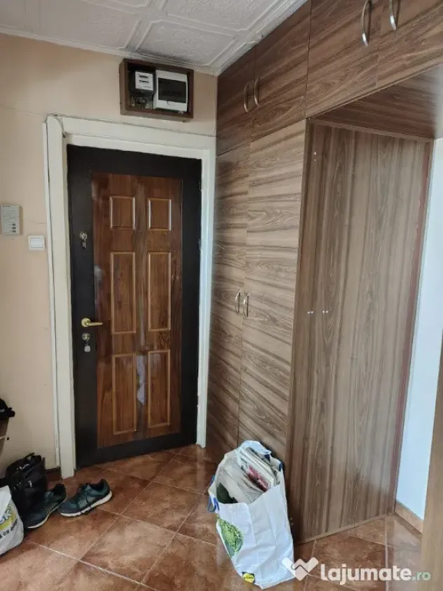 Apartament 3 camere, centrala termica, Bdul.Alexandru Obregea.Berceni.