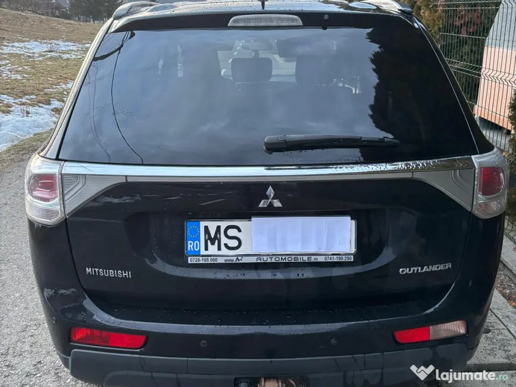 Mitsubishi Outlander 2013 4WD, automat, diesel, 7 locuri
