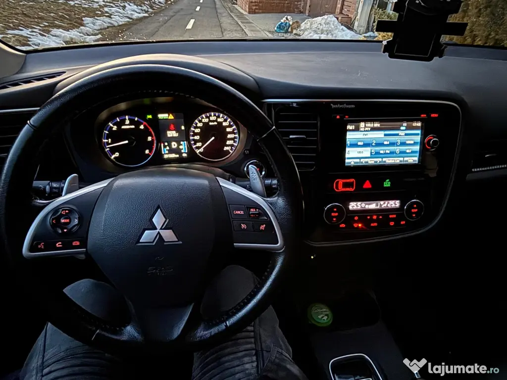 Mitsubishi Outlander 2013 4WD, automat, diesel, 7 locuri