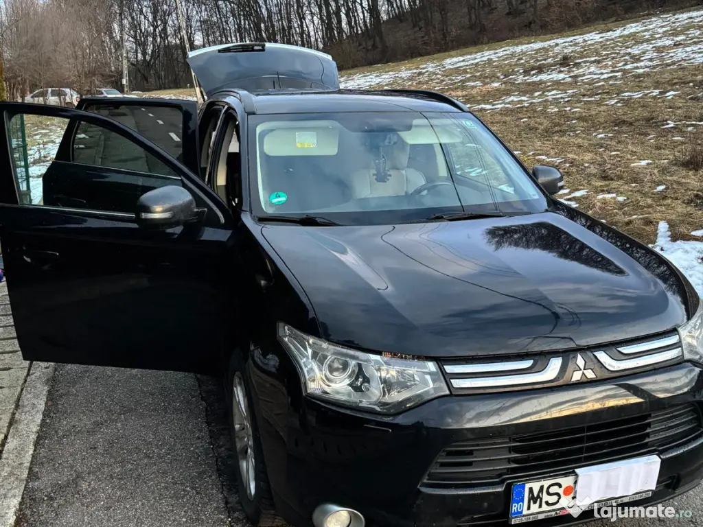 Mitsubishi Outlander 2013 4WD, automat, diesel, 7 locuri