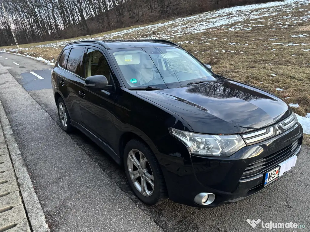 Mitsubishi Outlander 2013 4WD, automat, diesel, 7 locuri