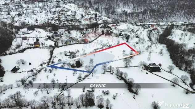 Teren 826mp in CAVNIC zona Pietrele Soimului cu o priveli...