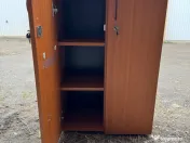 Dulap din lemn - culoare cires 