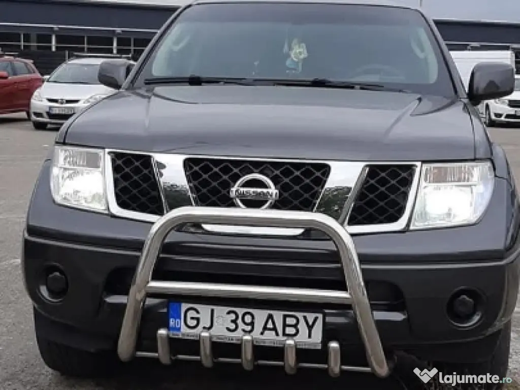 Vând Nissan Pathfinder 4x4, 2,5 dci 177 cp, 7 locuri, cu doar 151000 km rulați