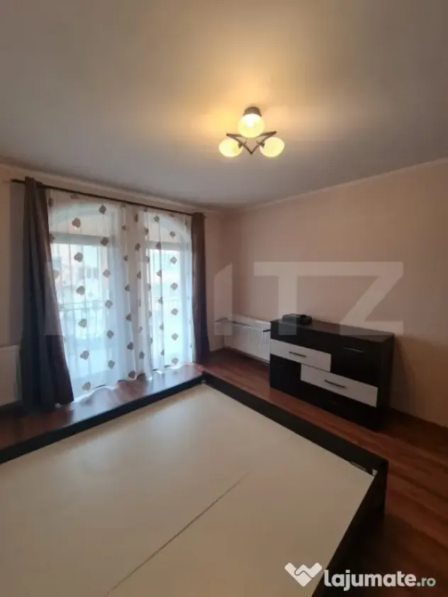 Casa tip duplex, 4 camere, 120 mp utili, zona Florilor