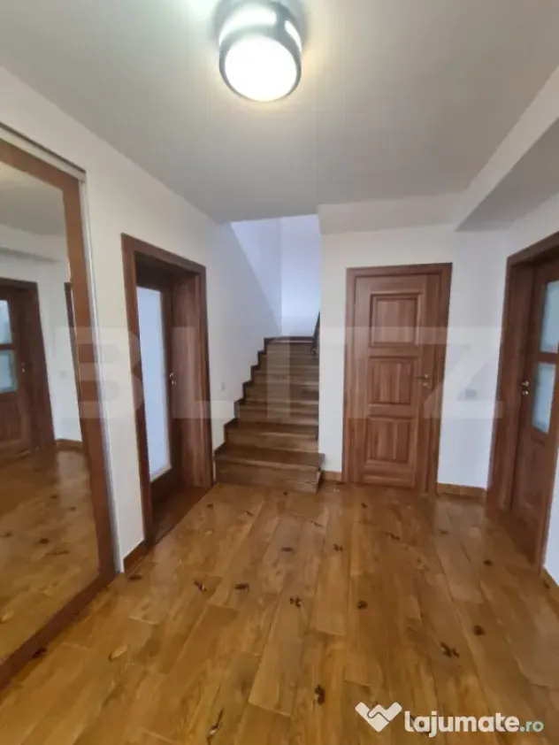 Casa tip duplex, 4 camere, 120 mp utili, zona Florilor