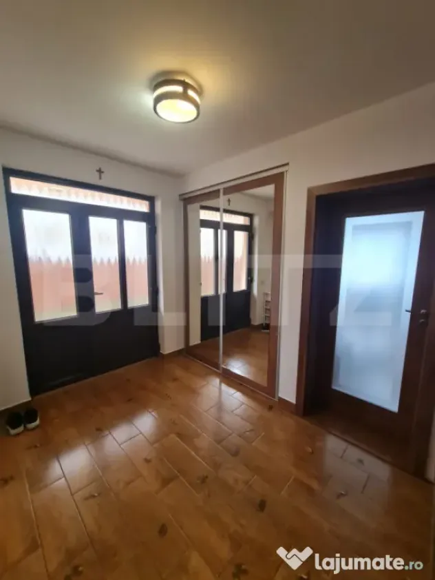 Casa tip duplex, 4 camere, 120 mp utili, zona Florilor