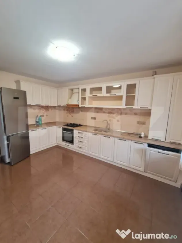 Casa tip duplex, 4 camere, 120 mp utili, zona Florilor