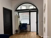 Vila de închiriat 6 camere Piata Victoriei 