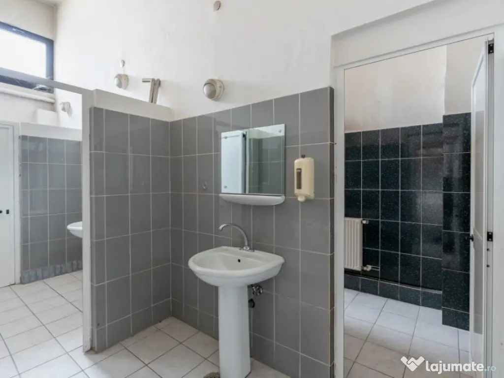 Spatiu industrial/comercial P+1, 3400 mp utili, teren 4000 m