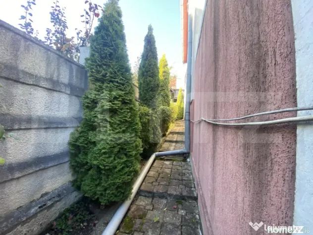 Casă spațioasă 350 mp utili, curte amenajată și garaj