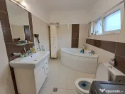 Duplex finisaje moderne situat in Floresti zona Terra 