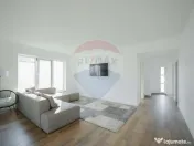 Casă pe nivel de vânzare cu 3 dormitoare, 500 mp teren ... 