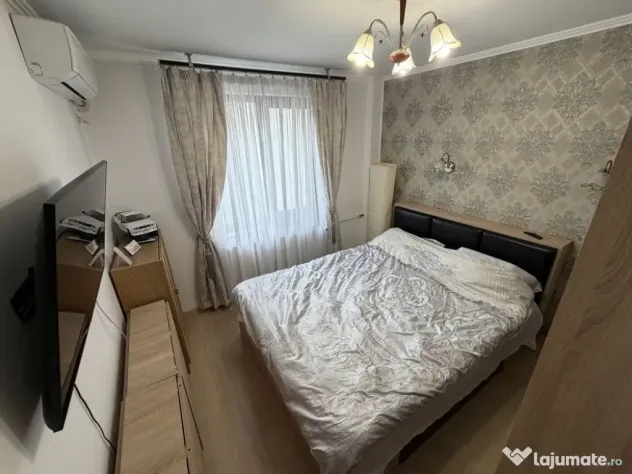 Apartament 4 camere, la 3 minute de Metrou Aparatori Patriei.
