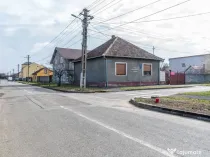 Casă de renovat cu 773 mp teren la preț de apartament