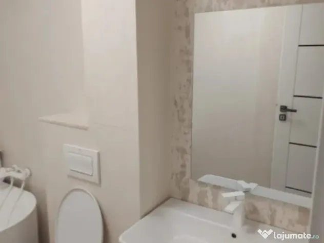 Apartament 4 camere, decomandat - zona Sacele