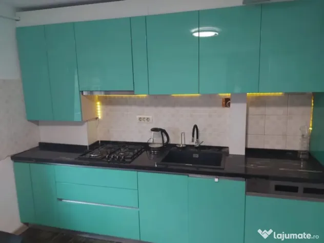 Apartament 4 camere, decomandat - zona Sacele