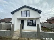 Casă modernă de vânzare în zona Lazuri