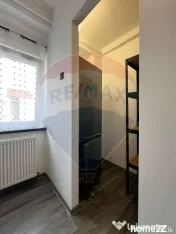 Apartament spațios de închiriat, strada Năsăud, bloc ...