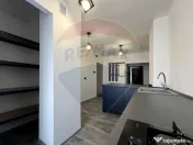 Apartament spațios de închiriat, strada Năsăud, bloc ... 