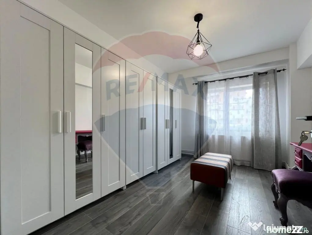 Apartament spațios de închiriat, strada Năsăud, bloc ...