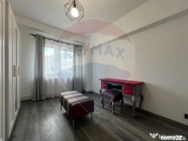 Apartament spațios de închiriat, strada Năsăud, bloc ...