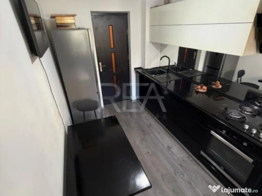 2 camere Ștefan cel Mare decomandat,parcare,et. 1,an 1984,m