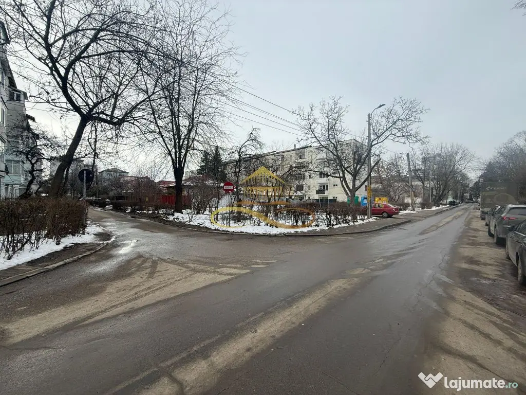 Apartament renovat 2 camere etaj 3 de vanzare Bacau