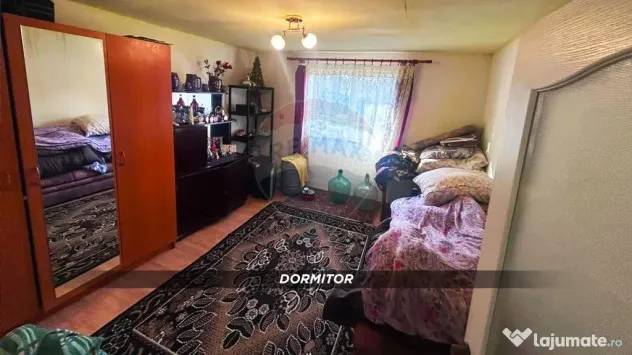 Casă cochetă, cu priveliște superbă asupra orașului ...