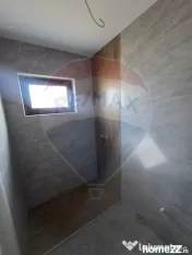 VANZARE Casă / Vilă PREMIUM 4 camere la pret normal 