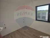 VANZARE Casă / Vilă PREMIUM 4 camere la pret normal 