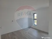 VANZARE Casă / Vilă PREMIUM 4 camere la pret normal 